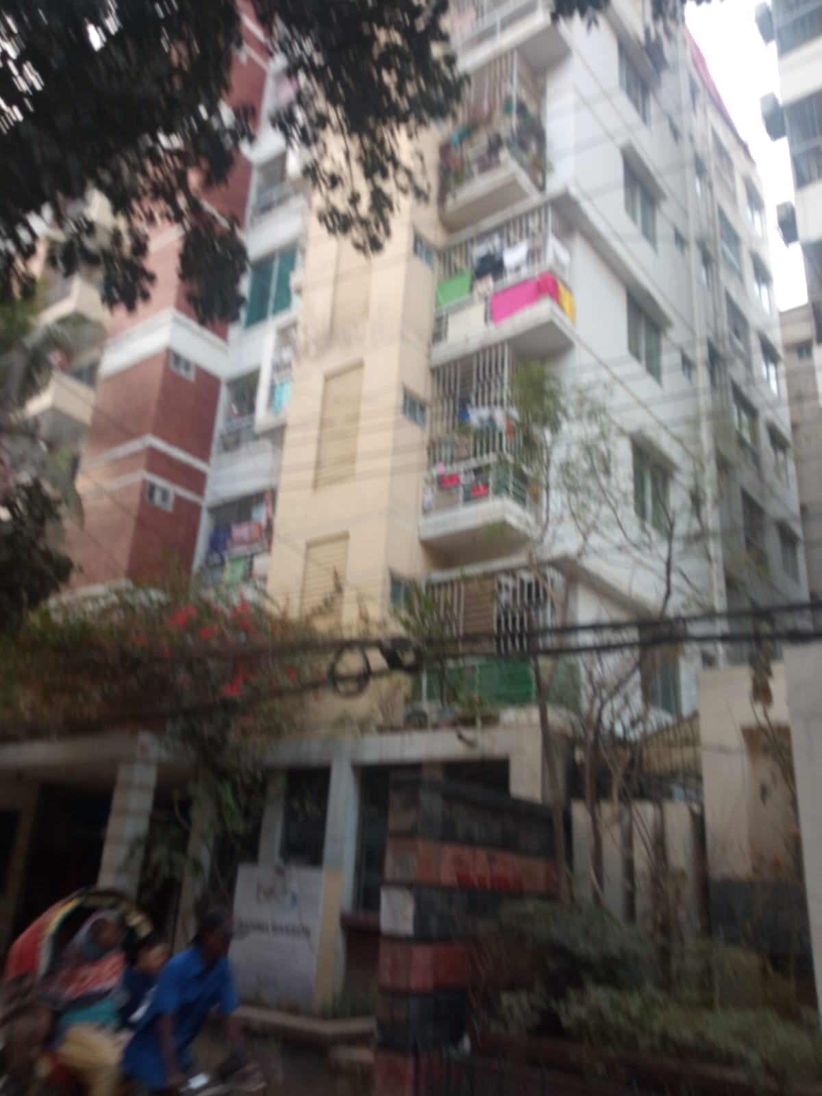 1250 sqft used Flat For Sale at Baitul Aman Housing, Adabor, Mohammadpur, Dhaka.