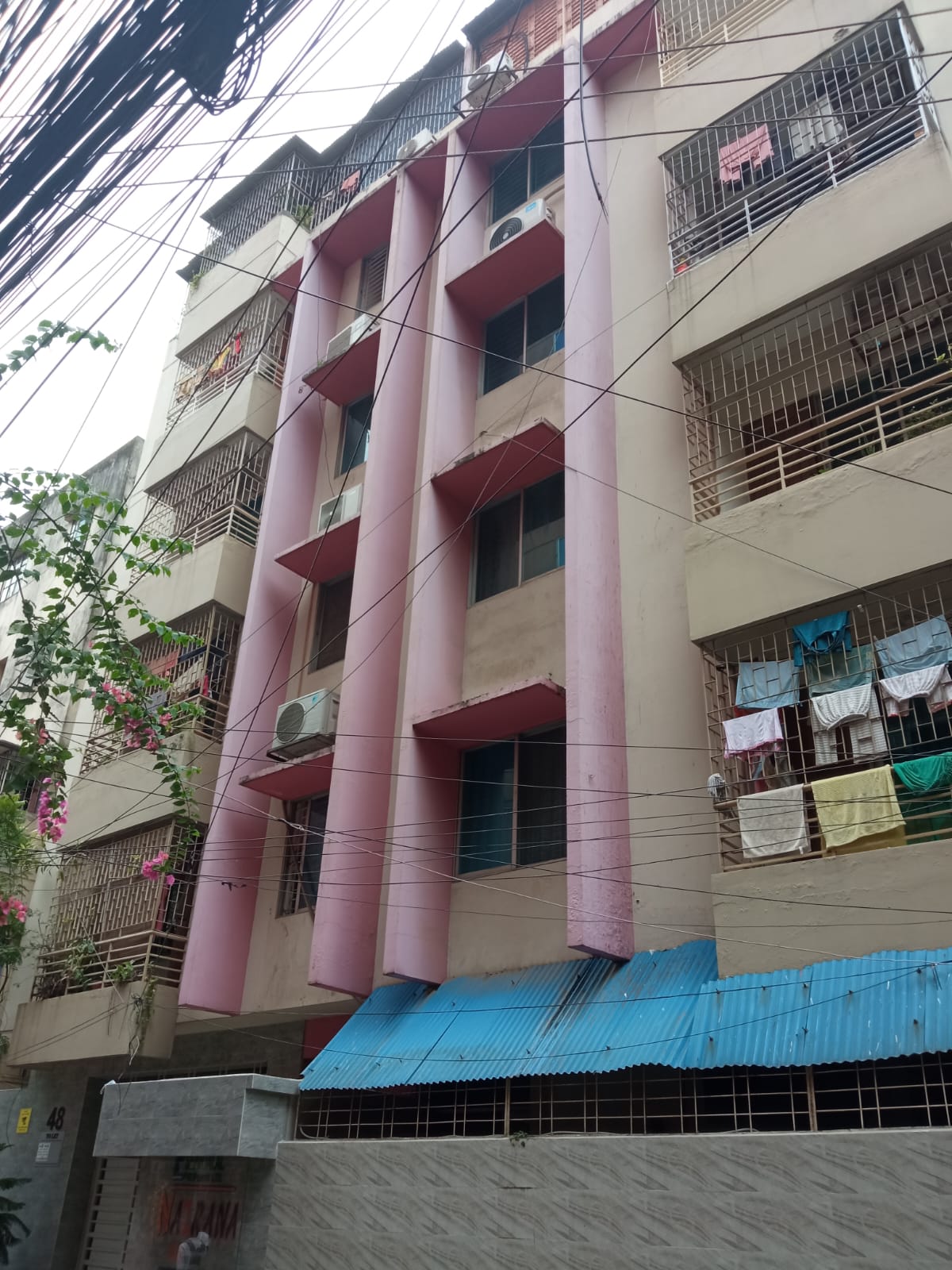 1515 sqft Used flat for sale in Kalabagan, Dhanmondi